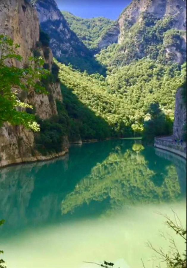 Hotel La Ginestra อัคกวาลาญา ภายนอก รูปภาพ