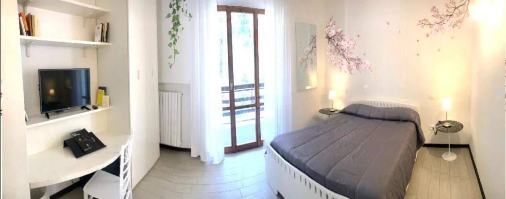 Hotel La Ginestra อัคกวาลาญา ภายนอก รูปภาพ