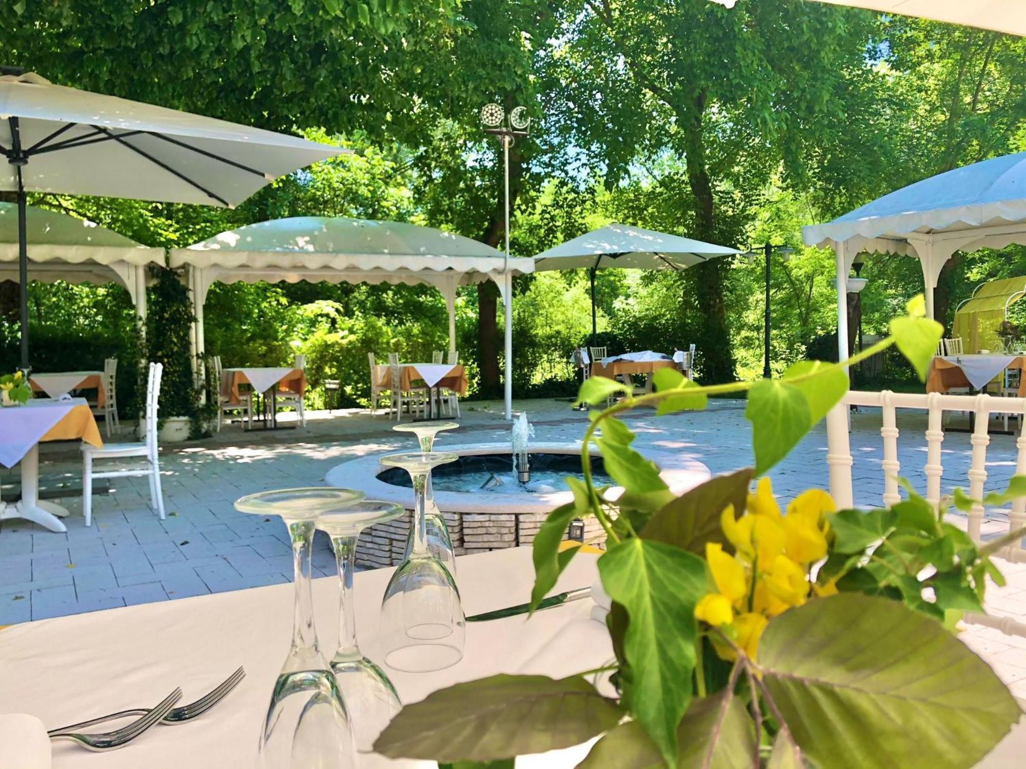 Hotel La Ginestra อัคกวาลาญา ภายนอก รูปภาพ