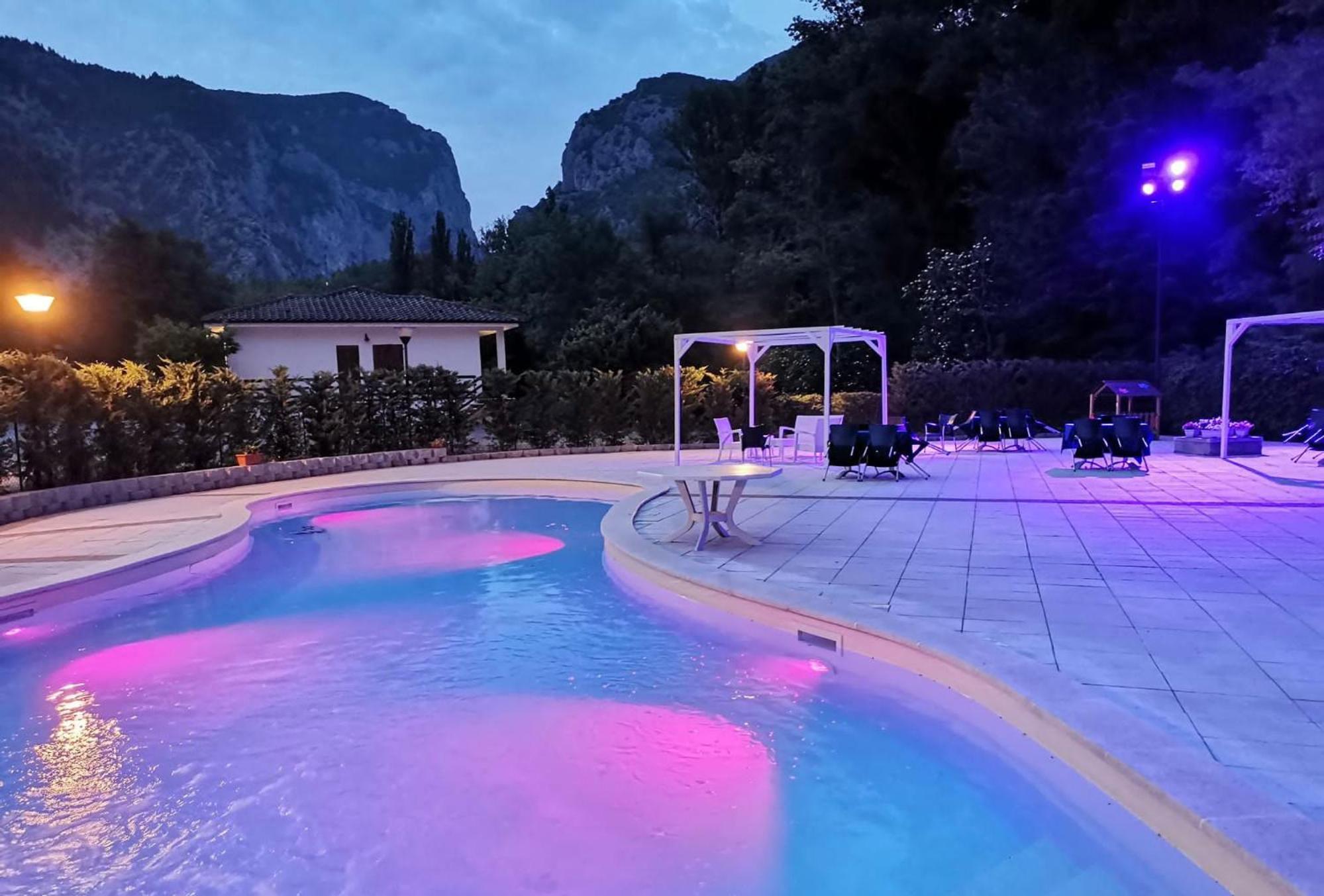 Hotel La Ginestra อัคกวาลาญา ภายนอก รูปภาพ